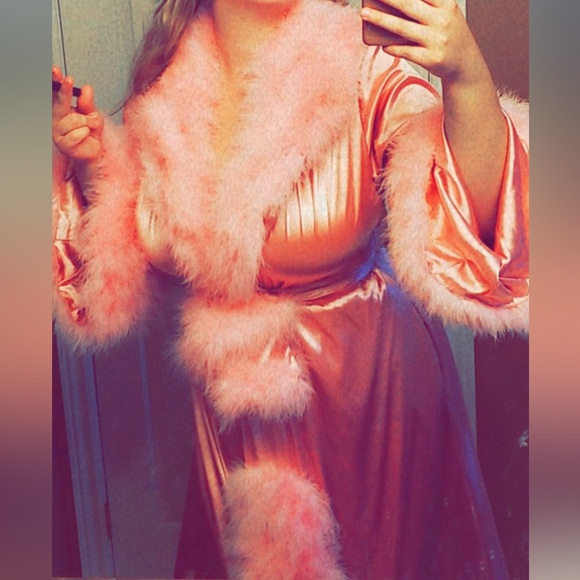 Meet your Posher, Lauren - Picture 3 of 11